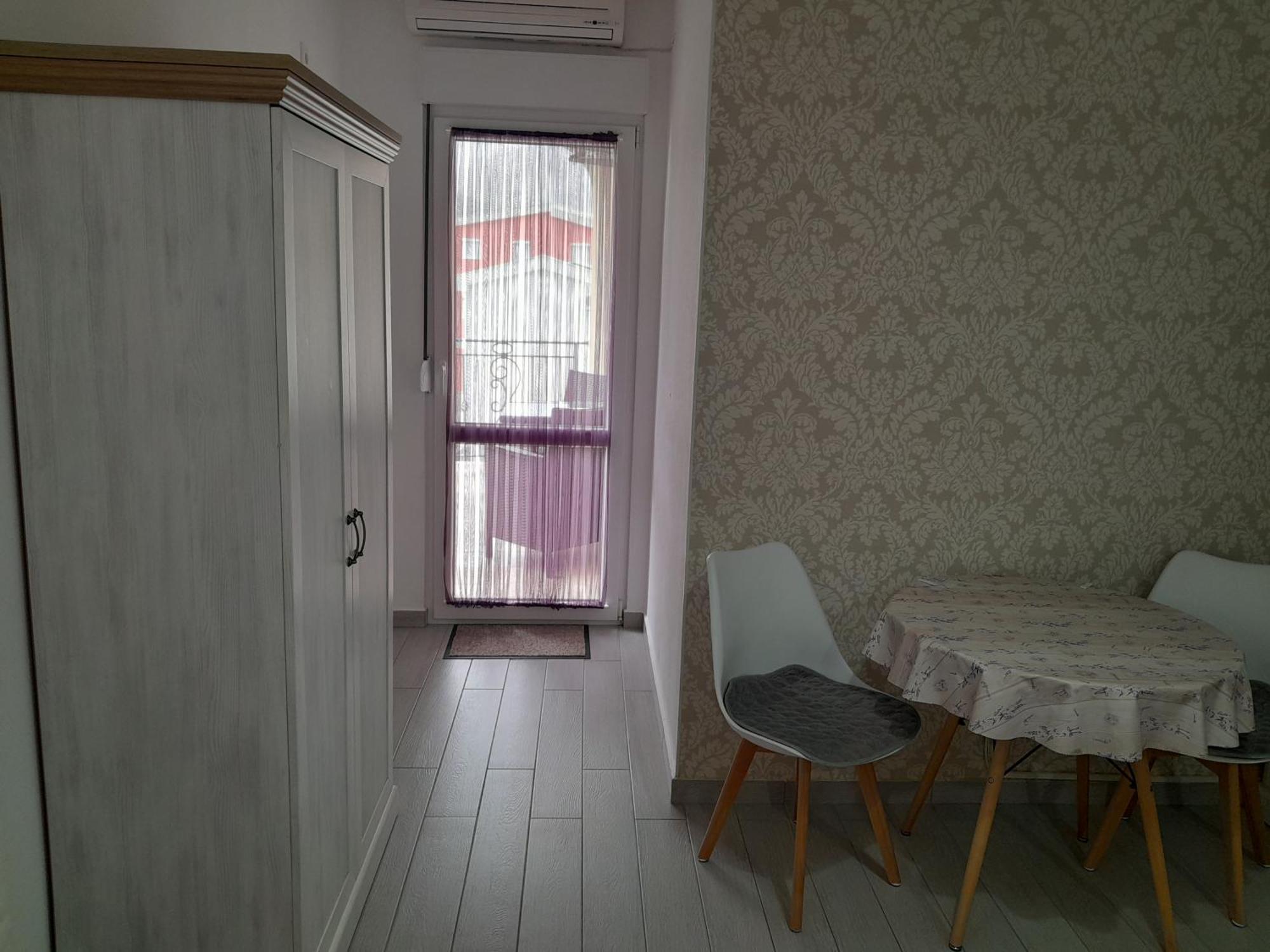 Apartments Aleksic บาร์ ภายนอก รูปภาพ