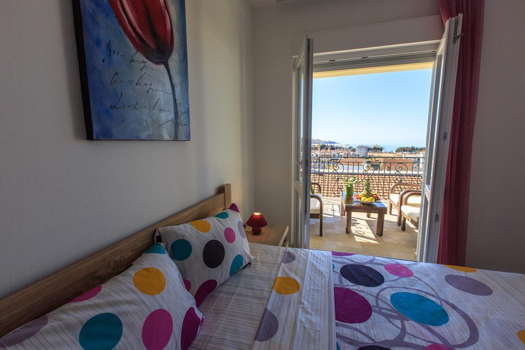 Apartments Aleksic บาร์ ภายนอก รูปภาพ