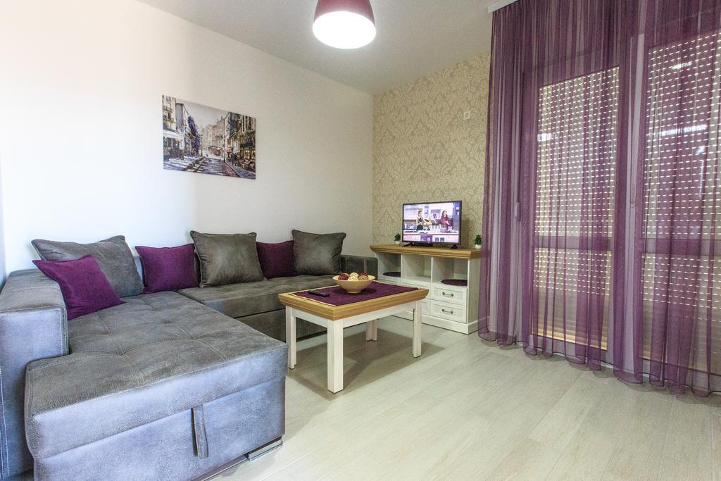Apartments Aleksic บาร์ ภายนอก รูปภาพ