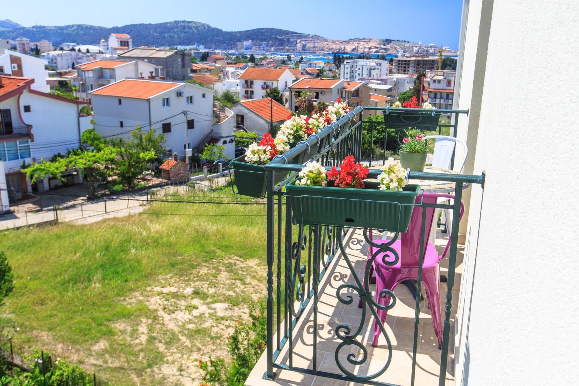 Apartments Aleksic บาร์ ภายนอก รูปภาพ