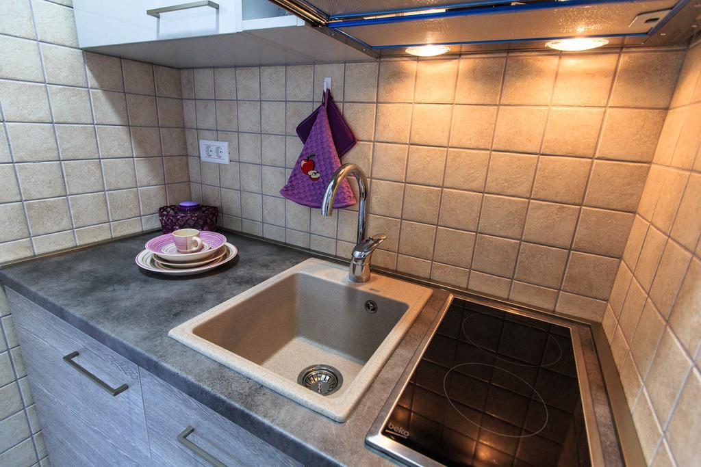 Apartments Aleksic บาร์ ภายนอก รูปภาพ